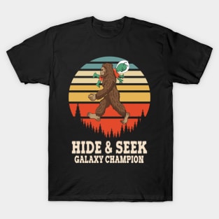 Hide and Seek World Champion Retro Vintage Bigfoot Silhouette T-Shirt